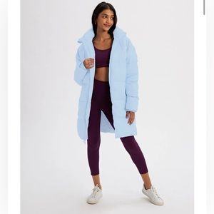 Girlfriend Collective Midi Puffer - Serenity light blue S